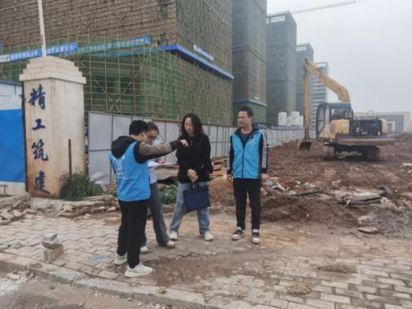 聯(lián)合設(shè)計(jì)勘察、安裝施工部門(mén)工作人員共同前往現(xiàn)場(chǎng).png